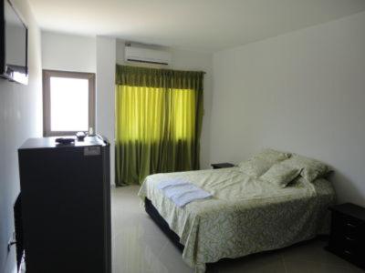 Hotel Los Paisas Миту Экстерьер фото